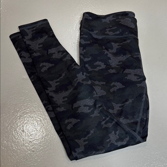 Fabletics PowerHold green camo leggings Camouflage Size M - Picture 5 of 9